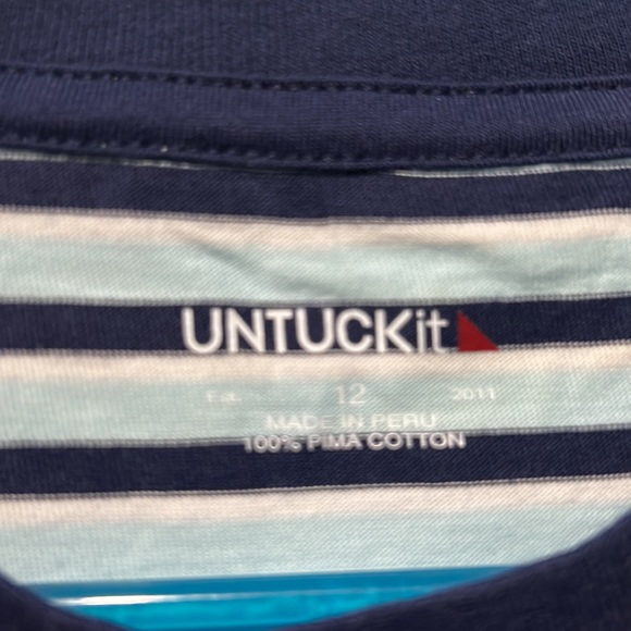 Untuckit shirt boys size 12. - Picture 2 of 3